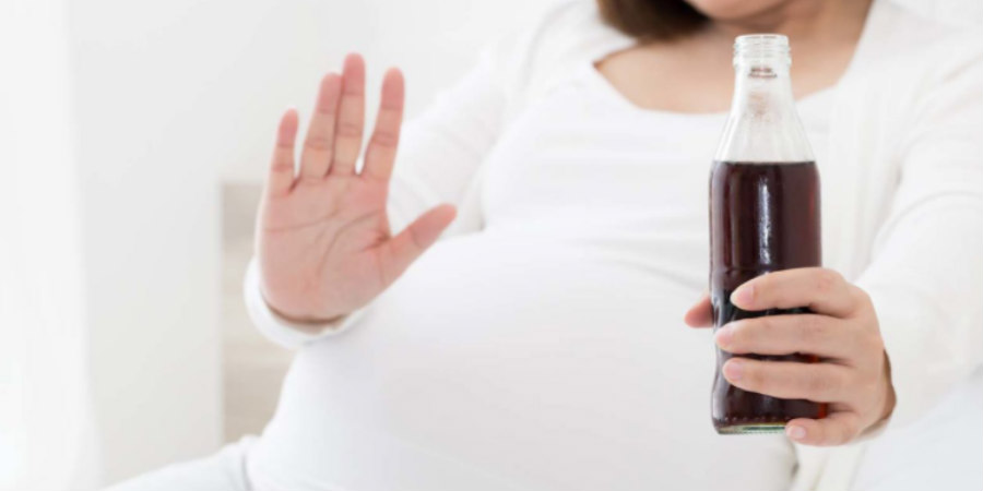 Ποια καθημερινή συνήθεια μίας εγκύου αυξάνει τον κίνδυνο για ΔΕΠΥ στο παιδί - Τι απαντά νέα έρευνα