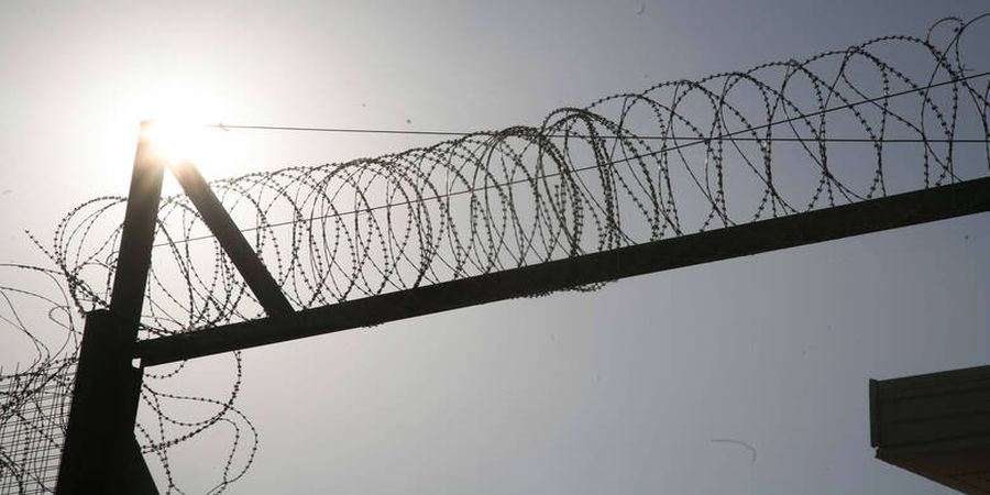 ΕΛΛΑΔΑ: Απέδρασαν δυο κρατούμενοι από τις φυλακές - Τραυμάτισαν φύλακα