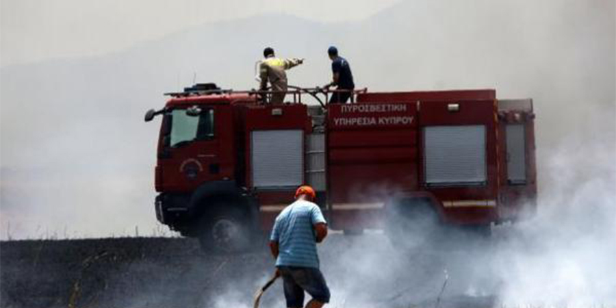 ΠΑΦΟΣ: Πυρκαγιά στο χωριό Δρούσια - Επί ποδός η Πυροσβεστική