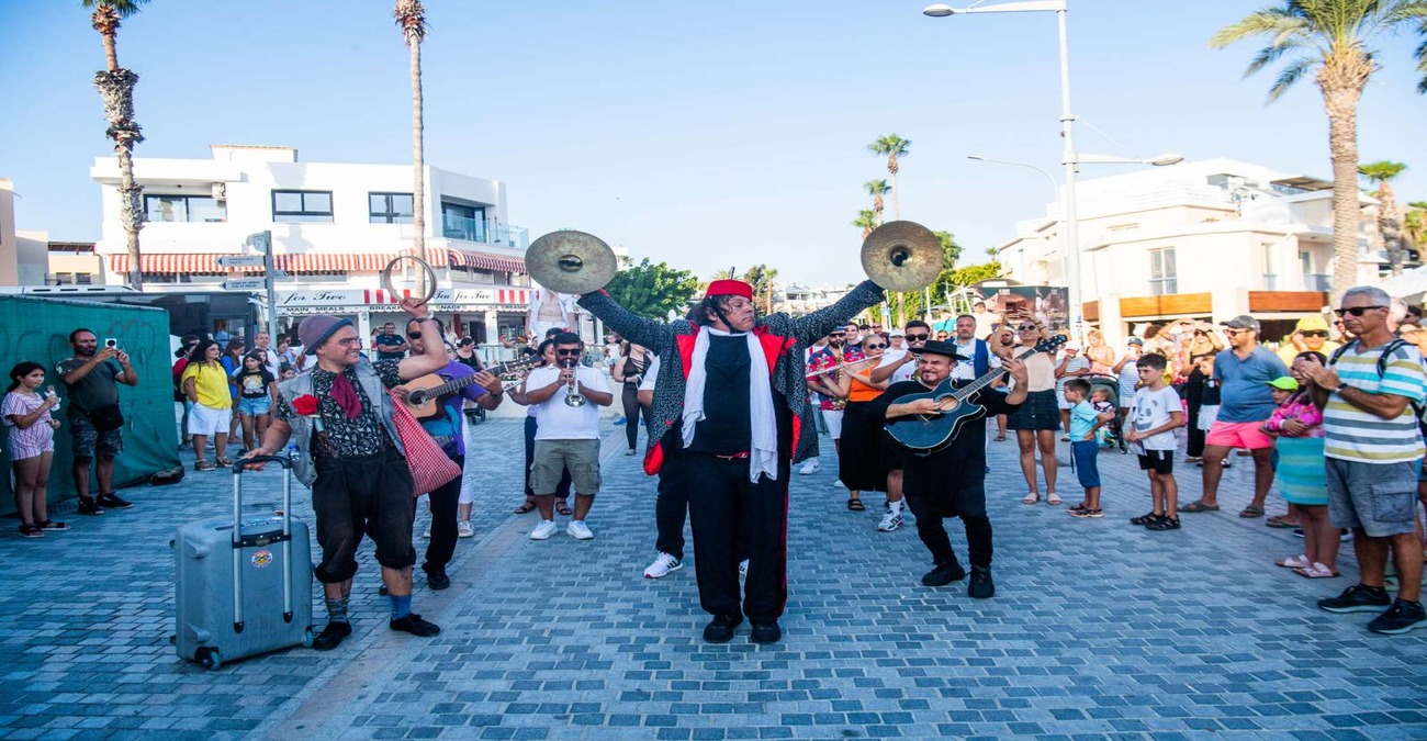 Ξεκίνησε και μαγεύει το πρώτο International Street Festival στην Παφο!