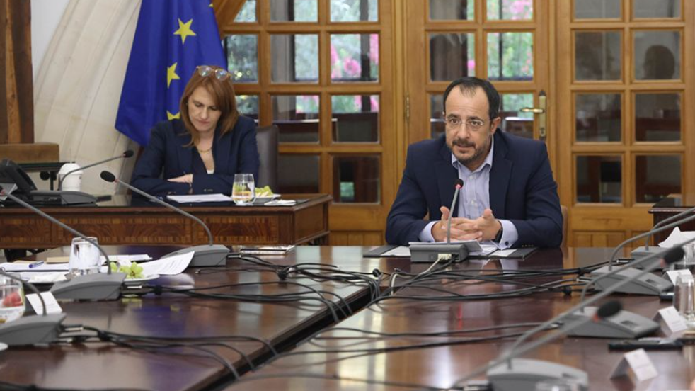 Ανασχηματισμός με πολιτικό αποτύπωμα: Ενισχυμένο το ΔΗΚΟ και στο Υπουργικό η Τίνα Παύλου