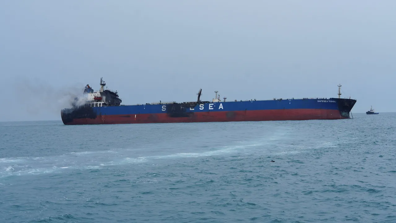 LIVE: Νέο κύμα εκτεταμένων βομβαρδισμών στο Ιράν από το Ισραήλ - Απογείωση δύο F-16 από τη βάση Ανδρέας Παπανδρέου