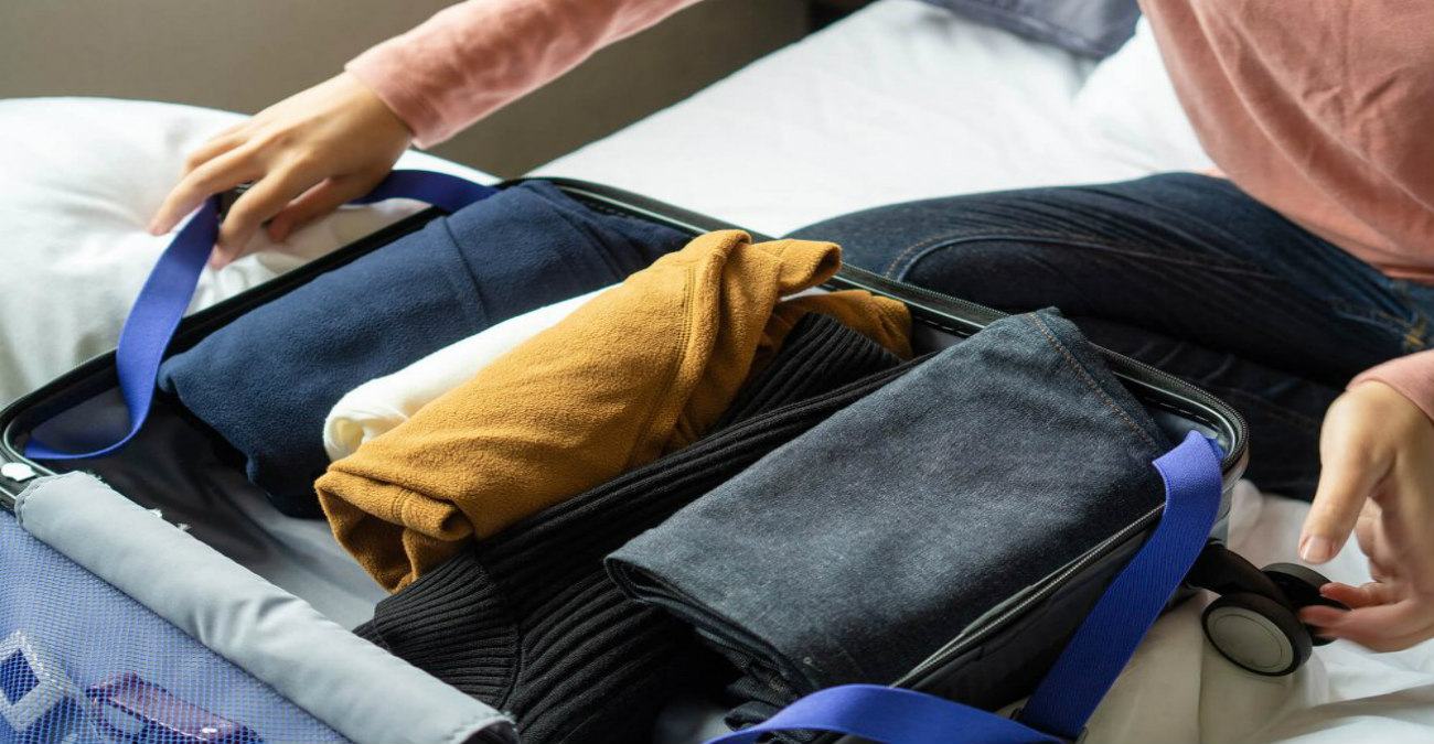 Ranger roll: Το κόλπο για να μην τσαλακωθεί ποτέ το πουκάμισο στη βαλίτσα - Δείτε φωτογραφία