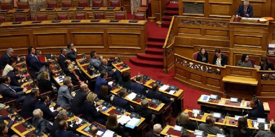 Σύσταση προανακριτικής για τον πρώην υπουργό Δ. Παπαγγελόπουλο αποφάσισε η ελληνική Βουλή