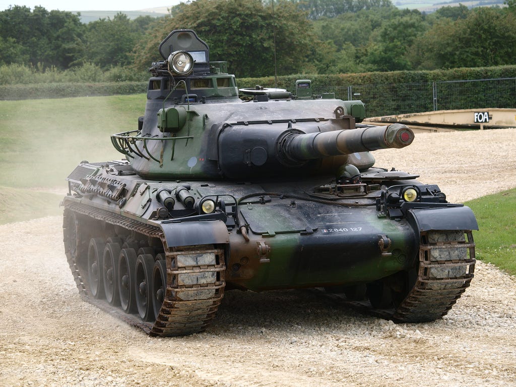 Στο επίκεντρο τα AMX-30: Προχωρεί ο εκσυγχρονισμός τους παρά τις συζητήσεις για απόσυρση