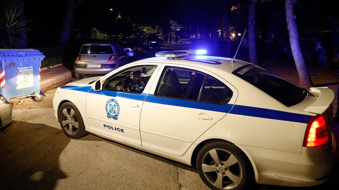 «Θα άφηνα το παιδί μου ορφανό»: Άγρια επίθεση με μπουκάλι σε ιδιοκτήτρια μίνι μάρκετ στη Λαμία για μια θέση πάρκινγκ