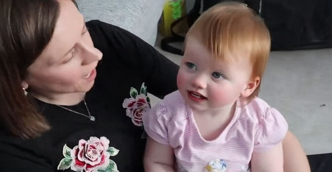 Βρετανία: Μωρό με εκ γενετής κώφωση άκουσε για πρώτη φορά χάρη σε γονιδιακή θεραπεία - Δείτε βίντεο