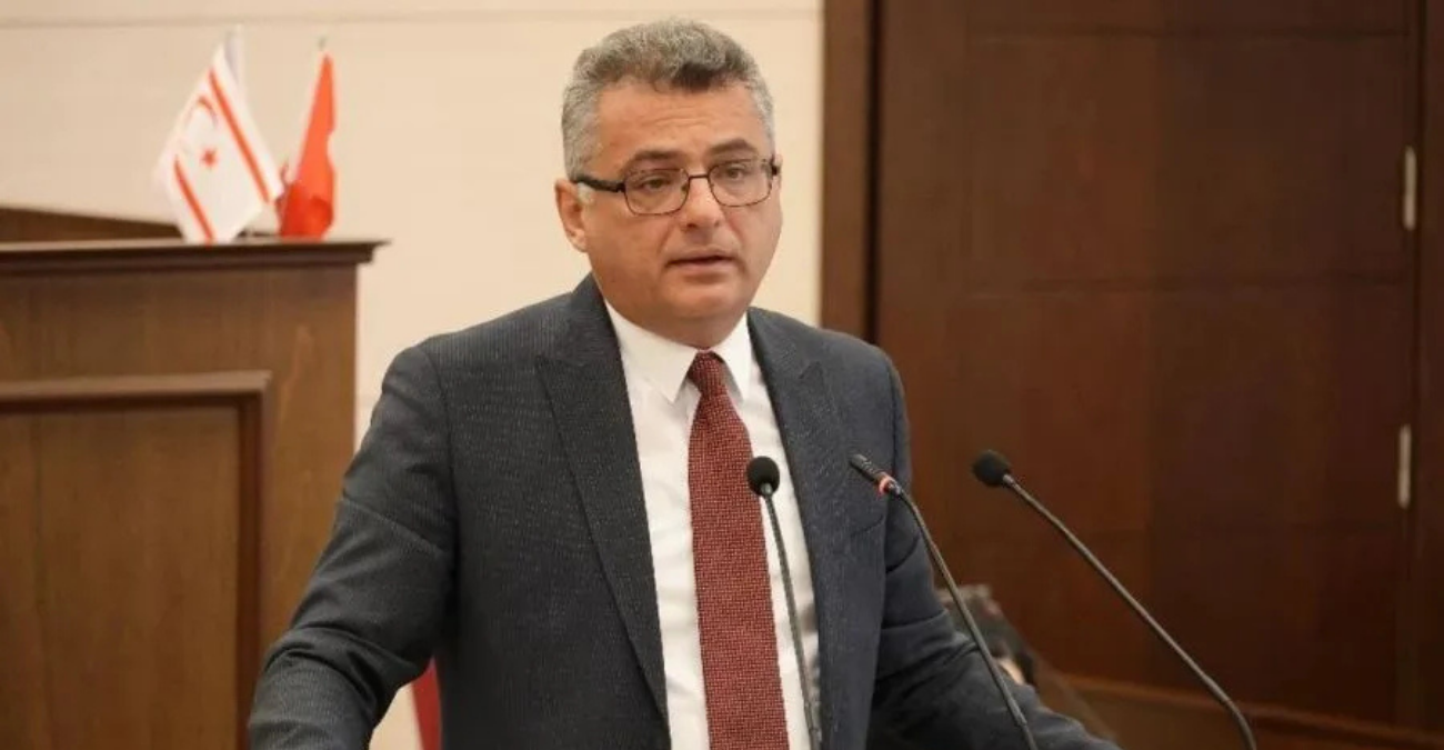 Επιστολές Έρχιουρμαν σε Γκουτέρες, φον ντερ Λάιεν και Μπαρτσελόνα – Τι καταγγέλλει
