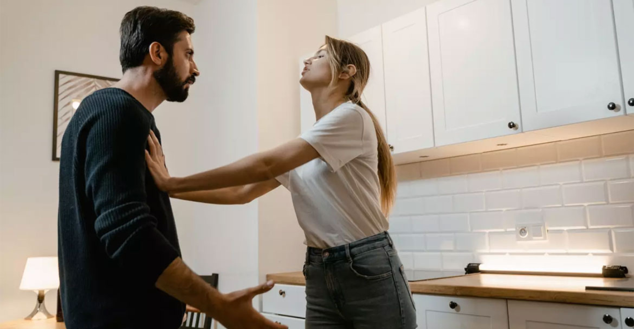 Τα 5 σημάδια που δείχνουν ότι μια σχέση δεν είναι ισότιμη