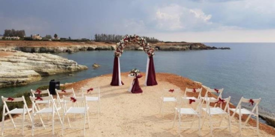 Δήμος Πέγειας: Πέραν των 700 χιλ. ευρώ οι εισπράξεις απο γάμους , κρεβατάκια στον Κόλπο των Κοραλίων