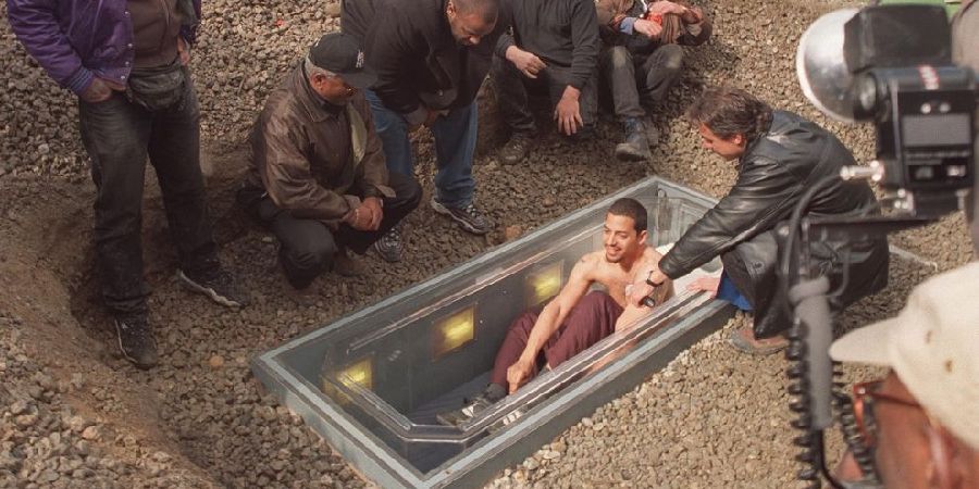 Ανατριχιαστικές ιστορίες νεκροφάνειας: Τέσσερις άνθρωποι που θάφτηκαν ζωντανοί - Πώς γλίτωσε ο ένας από αυτούς