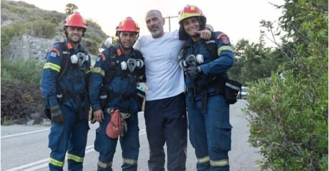 Βαλάντης: Δίπλα στους πυροσβέστες στη Ρόδο - Με φτυάρι σβήνει φωτιές - Δείτε φωτογραφίες