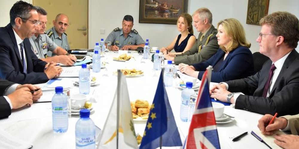 Ενημέρωση Βρετανίδας υπουργού Άμυνας από τον Σ. Αγγελίδη για τις τουρκικές δραστηριότητες στην ΑΟΖ