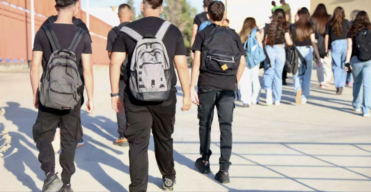 Οργανωμένη ομάδα μαθητών με ναζιστική δράση εδώ και δύο χρόνια – Τι καταγγέλλουν οι γονείς