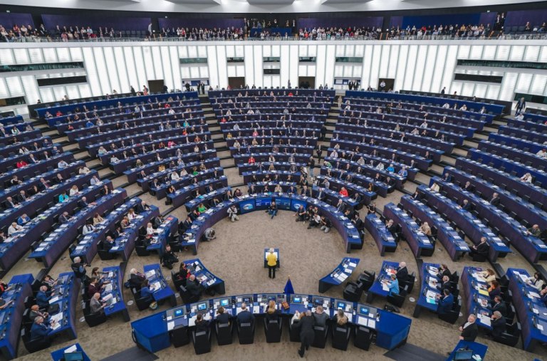 Οι εξελίξεις σε Μ. Ανατολή και η στεγαστική κρίση ενώπιον του Ευρωκοινοβουλίου