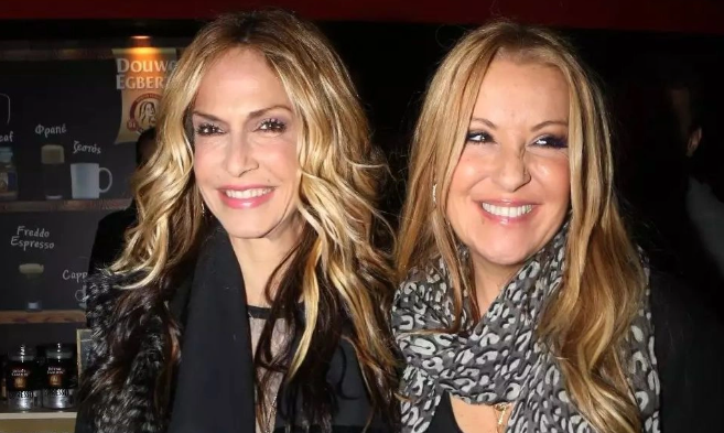 Σπάνιο - Όταν το 1992 η Γερμανού απένειμε στη Βίσση το βραβείο «καλύτερη τραγουδίστρια της χρονιάς»