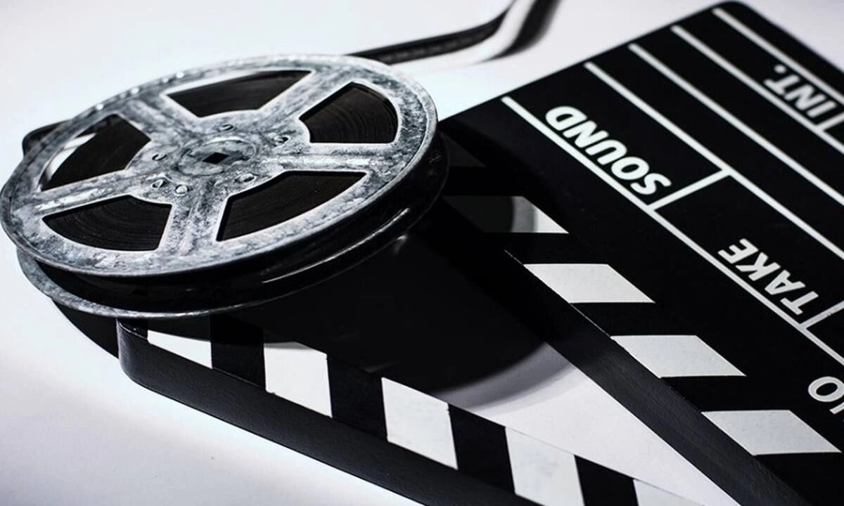 Δημιουργός πασίγνωστης σειράς, βρέθηκε νεκρή σε ξενοδοχείο της Αθήνας 