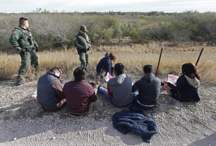 ΗΠΑ: Άρχισε η επαναπροώθηση μεταναστών στο Μεξικό