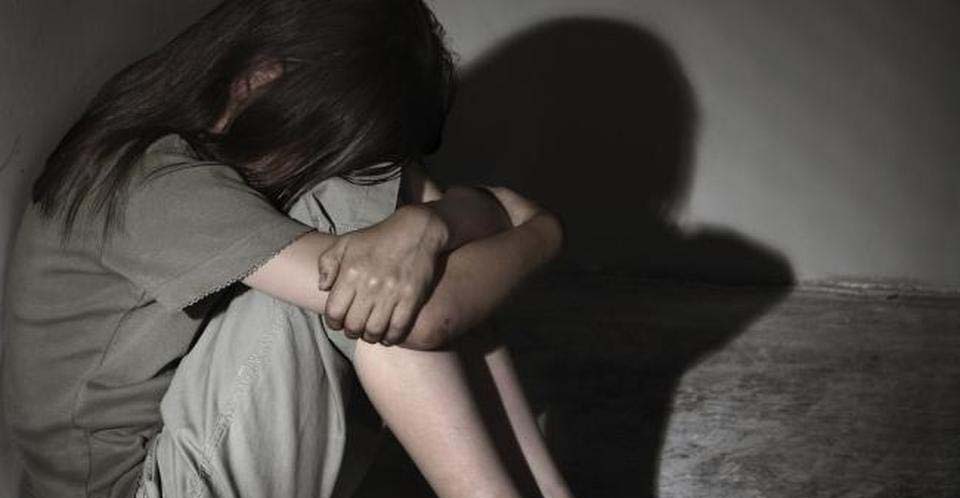 Συνελήφθη η μητέρα της 12χρονης στην Ελλάδα - Κατηγορείται για μαστροπεία
