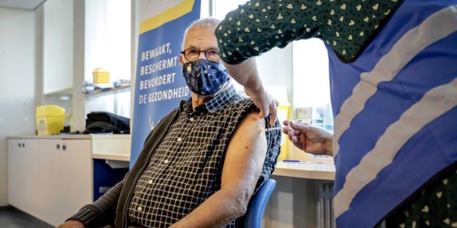 Μπροστά σε νέο κύμα COVID-19, η Ολλανδία καθυστερεί τη φροντίδα καρκινοπαθών, καρδιοπαθών