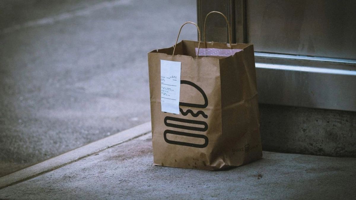 Άνεργος άντρας εκμεταλλεύτηκε εφαρμογή delivery και έτρωγε δωρεάν για πάνω από δύο χρόνια