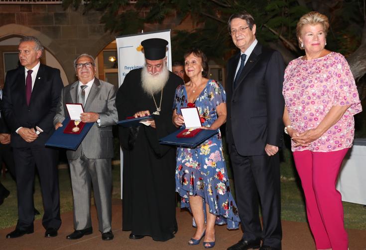 Ο Πρόεδρος Αναστασιάδης τίμησε τέσσερεις απόδημους για τη δράση τους στην υπηρεσία της πατρίδας 