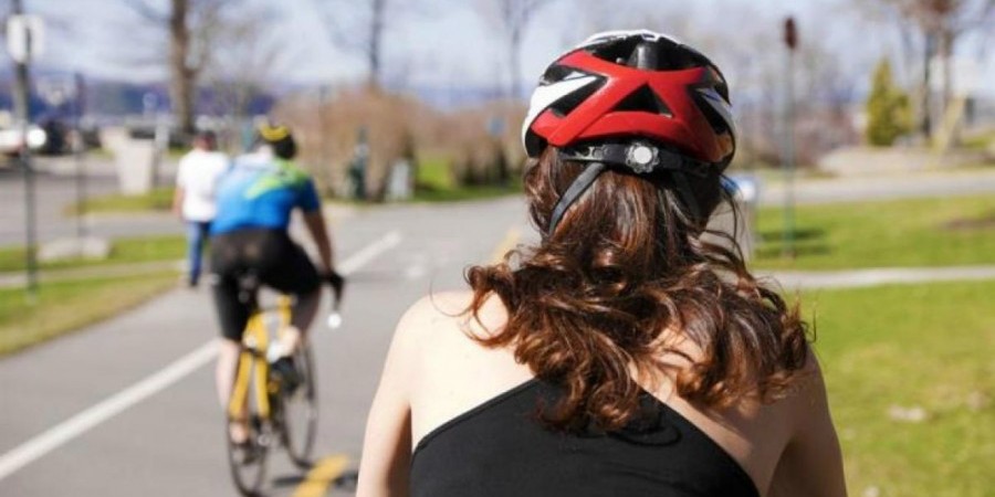 Ποδηλάτες βάλτε κράνος: Αρχίζουν σήμερα οι έλεγχοι - Πόσα πάει το εξώδικο