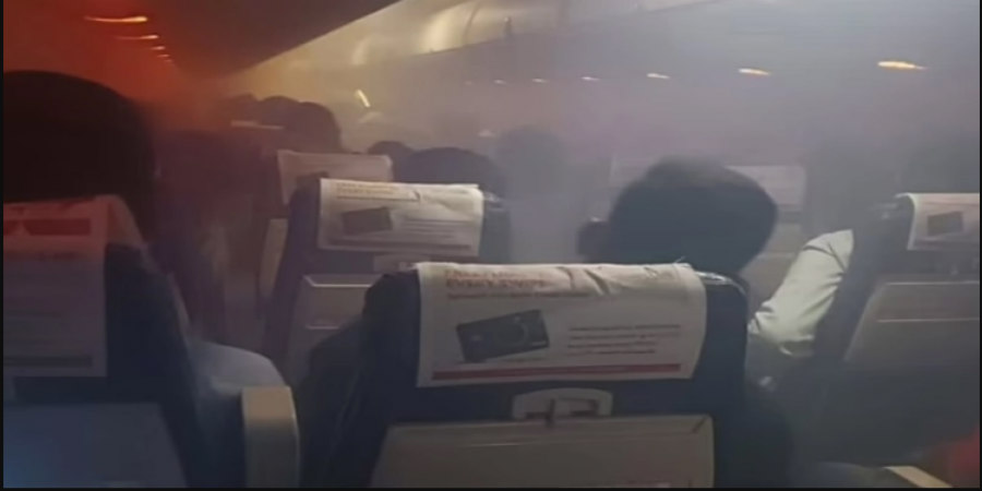 Πανικός σε πτήση όταν η καμπίνα γέμισε καπνούς - Το πλήρωμα τους καλούσε να προσευχηθούν - Βίντεο