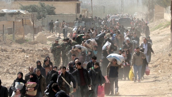 DER SPIEGEL: «Τώρα οι πρόσφυγες πεθαίνουν στα τουρκο-συριακά σύνορα»