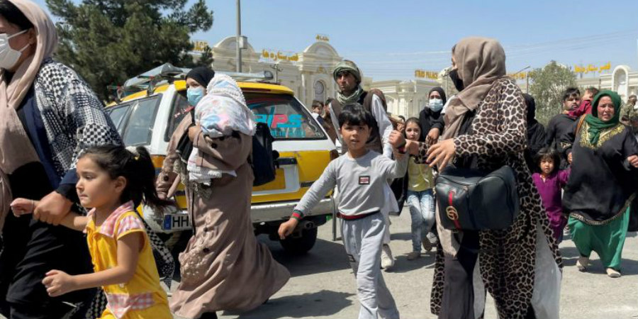 Αγνοούνται παιδιά που εν μέσω του χάους στο αεροδρόμιο της Καμπούλ