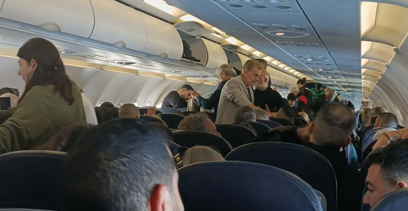 ΠΑΡΩΝ σε ένα ακόμη εκτός έδρας ματς ο Παπασταύρου - Τι του ζήτησε ο κόσμος της Ομόνοιας