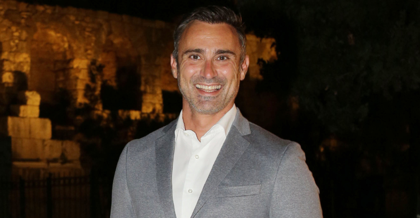 Γιώργος Καπουτζίδης: Σαν παιδί έμεινα πολύ κλεισμένος στο σπίτι, δεν μπορούσα να επικοινωνήσω αυτό που είμαι