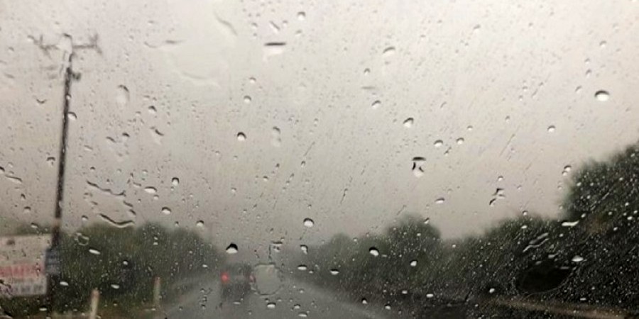 Οδηγοί προσοχή: Έντονες βροχές επηρεάζουν την κυκλοφορία στους αυτοκινητοδρόμους