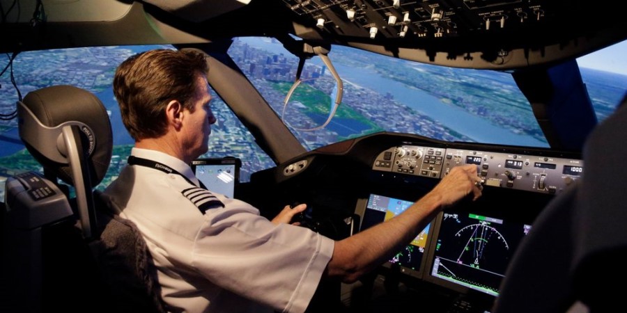 Σωτήριες συμβουλές: Πιλότοι αποκαλύπτουν τα 6 πράγματα που δεν κάνουν ποτέ ως επιβάτες αεροσκαφών