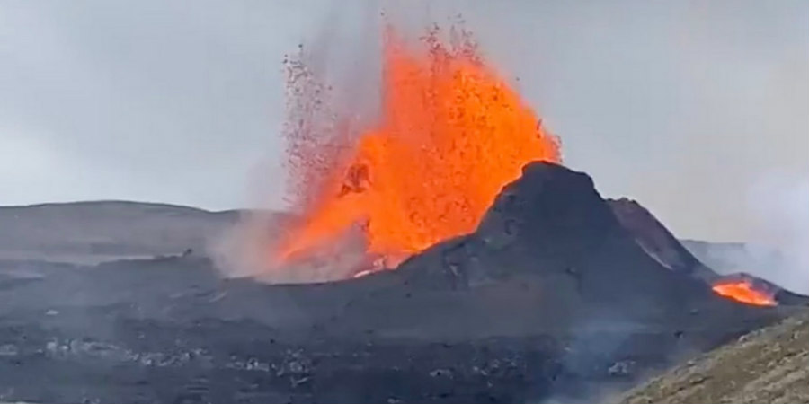 Απίστευτη έκρηξη ηφαιστείου στην Ισλανδία - Δείτε βίντεο