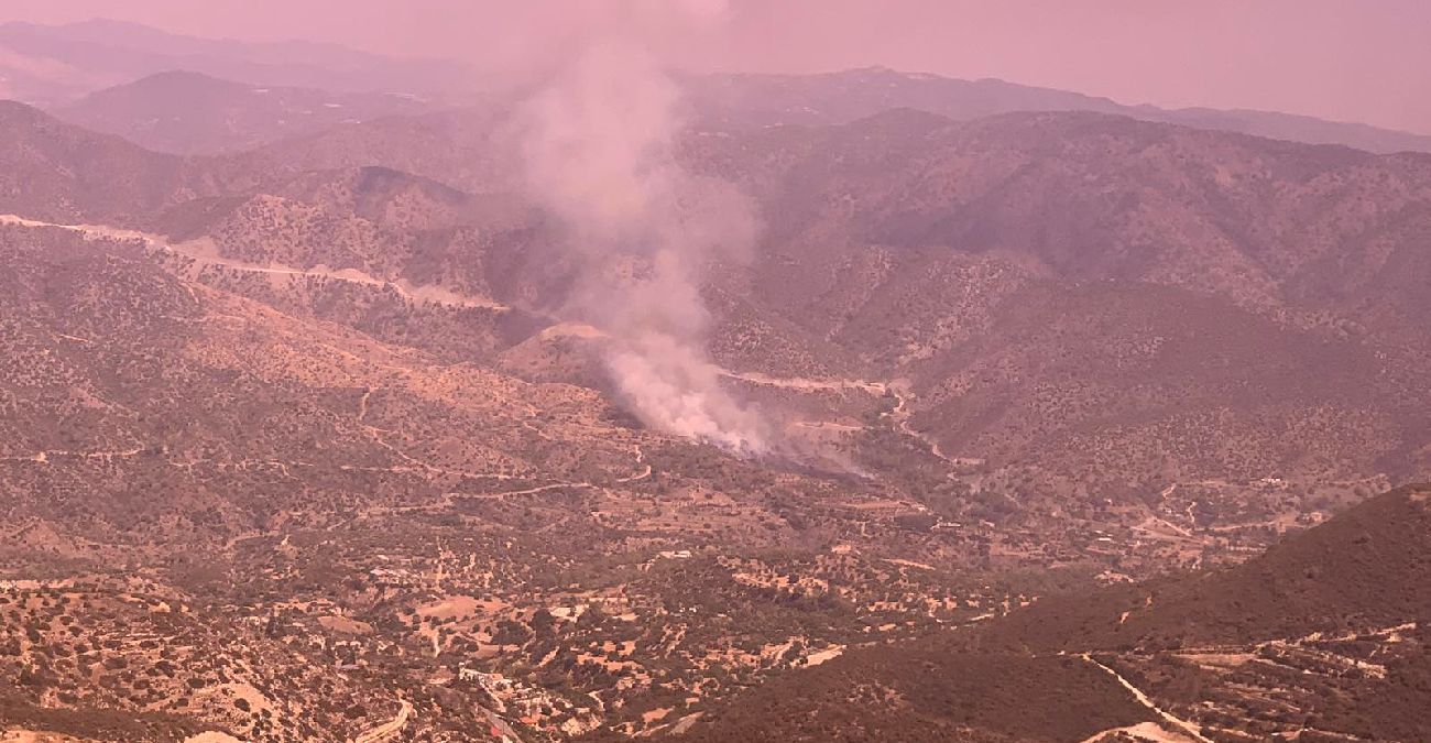 Ξέσπασε πυρκαγιά στην επαρχία Λεμεσού - Σε εφαρμογή το το «ΙΚΑΡΟΣ 2» – Επιχειρούν ισχυρές δυνάμεις - Δείτε φωτογραφίες