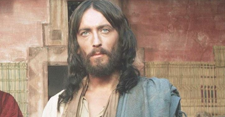 «Ιησούς από την Ναζαρέτ»: Πόσα χρήματα παίρνει ο πρωταγωνιστής της σειράς κάθε χρόνο από τα δικαιώματα προβολής
