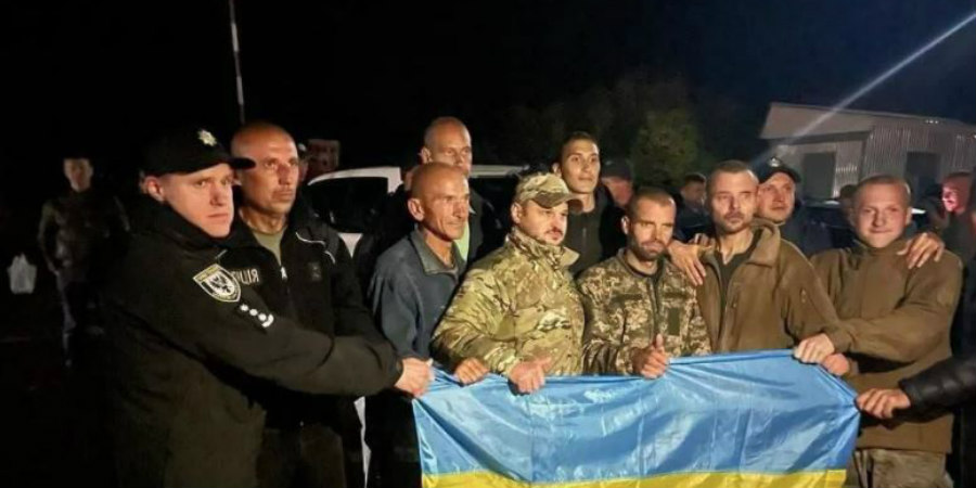 Ανταλλαγή αιχμαλώτων Ρωσίας-Ουκρανίας - Ελεύθεροι οι αξιωματικοί της μάχης στο Αζοφστάλ
