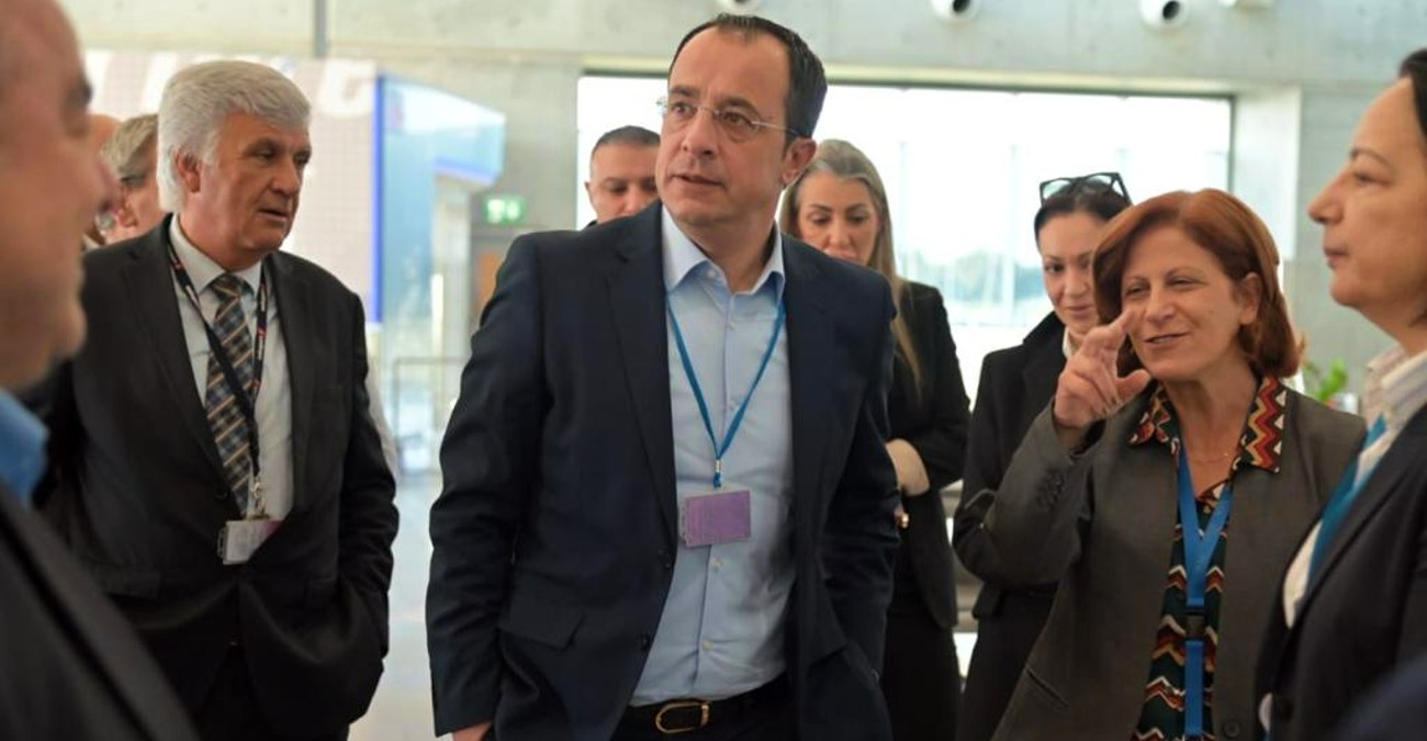 Νίκος Χριστοδουλίδης: Επίσκεψη στο αεροδρόμιο Λάρνακας - Το κυριότερο πρόβλημα που εντοπίστηκε