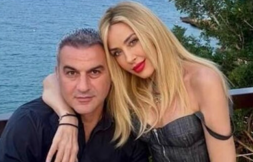 Γωγώ Μαστροκώστα: Νοσηλεύεται σε κρίσιμη κατάσταση