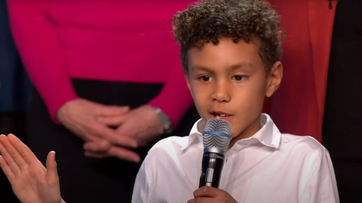 Βίντεο: 8χρονος με όγκο στον εγκέφαλο συγκίνησε το Britain's Got Talent - Τα δάκρυα των κριτών και το golden buzzer