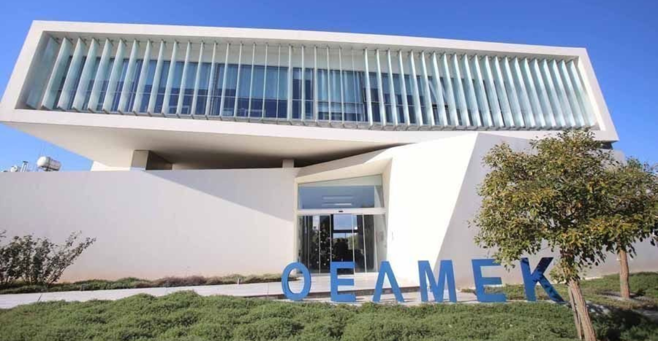 Έκρηξη οργής από ΟΕΛΜΕΚ: Απορρίπτουν το σχέδιο ΥΠΑΝ - Στάση εργασίας και διαμαρτυρία έξω από τη Βουλή