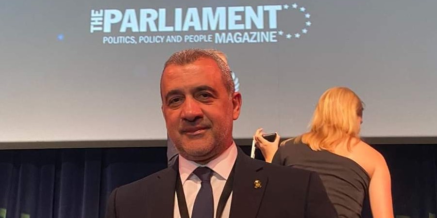 Σπουδαία διάκριση για τον Λουκά Φουρλά - Αναδείχθηκε καλύτερος Ευρωβουλευτής σε θέματα Υγείας 