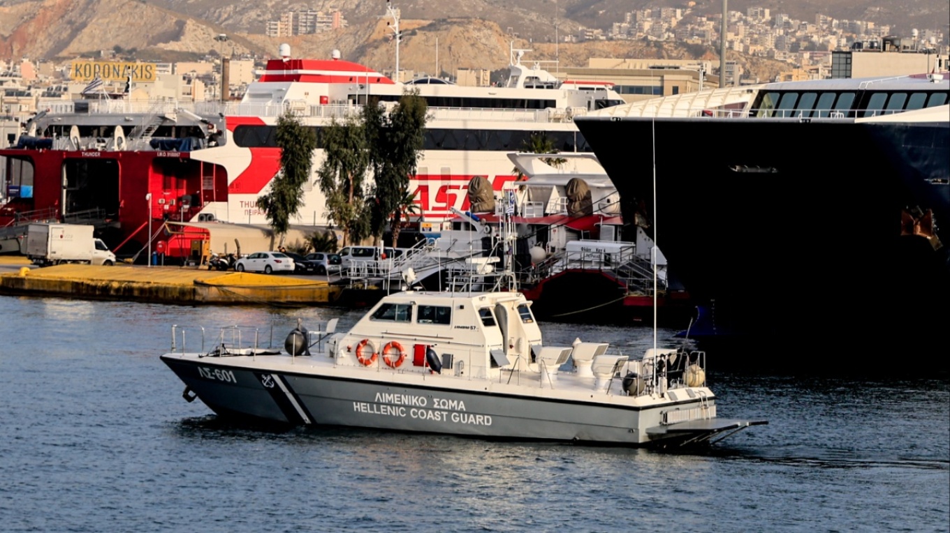 Εντοπίστηκε πτώμα στο λιμάνι του Πειραιά - Ανασύρθηκε από το Λιμενικό - Φως στα αίτια από τη νεκροτομή