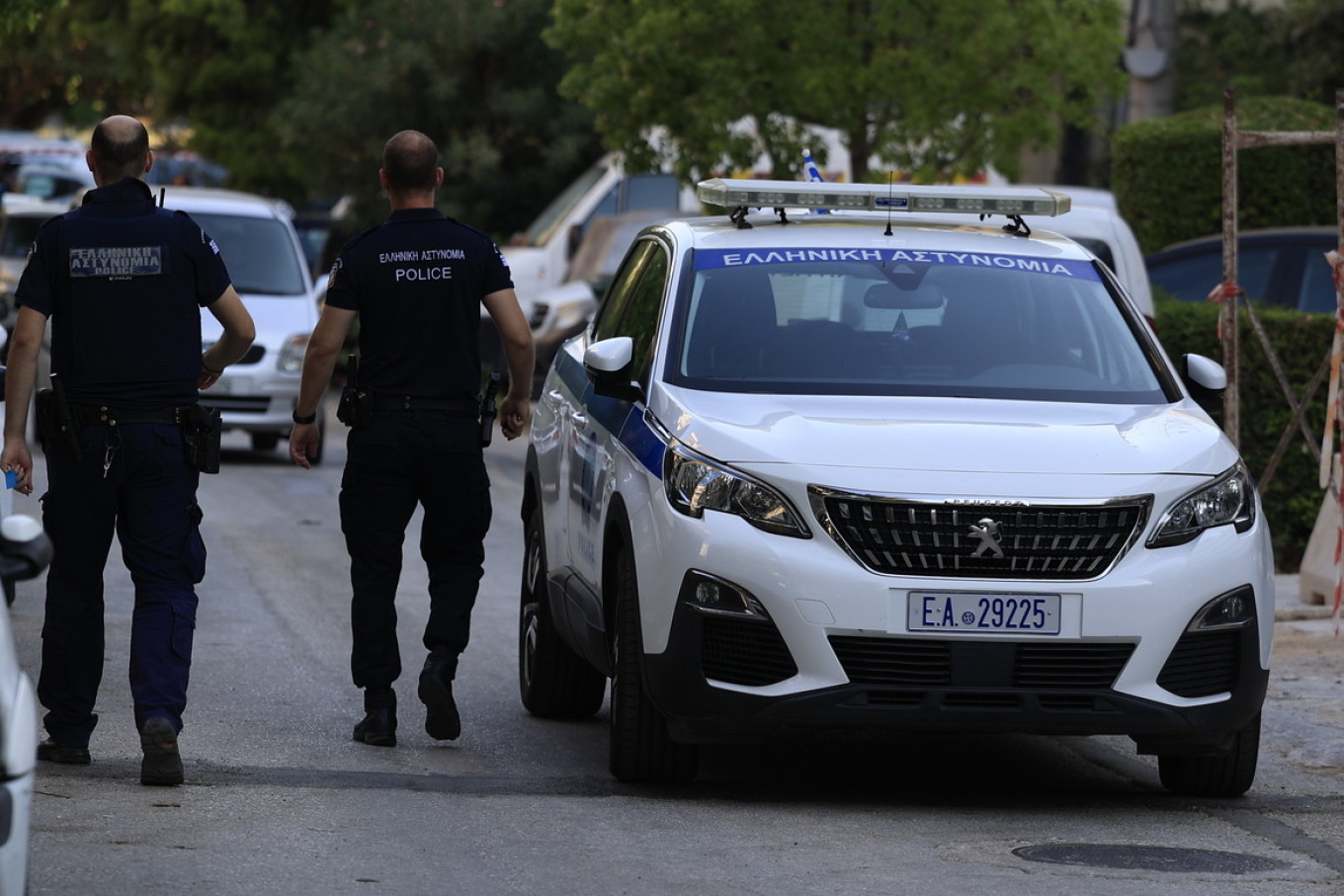 Συναγερμός στην Ελλάδα: Παιδί εντόπισε ανθρώπινα οστά κοντά σε γήπεδο 