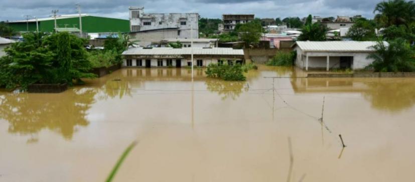 Τουλάχιστον 18 νεκροί από τις καταρρακτώδεις βροχές στην Ακτή Ελεφαντοστού 