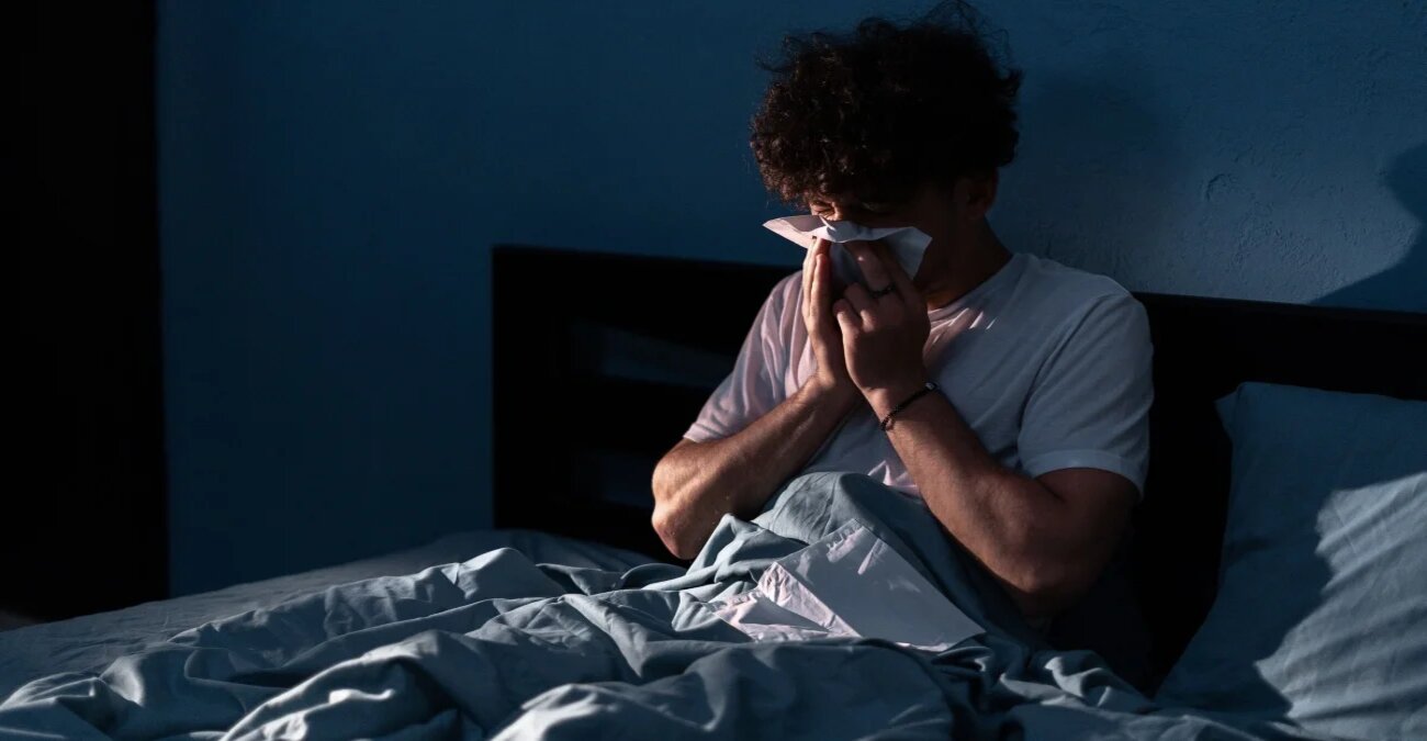 Γιατί τα συμπτώματα του κρυολογήματος επιδεινώνονται το βράδυ;