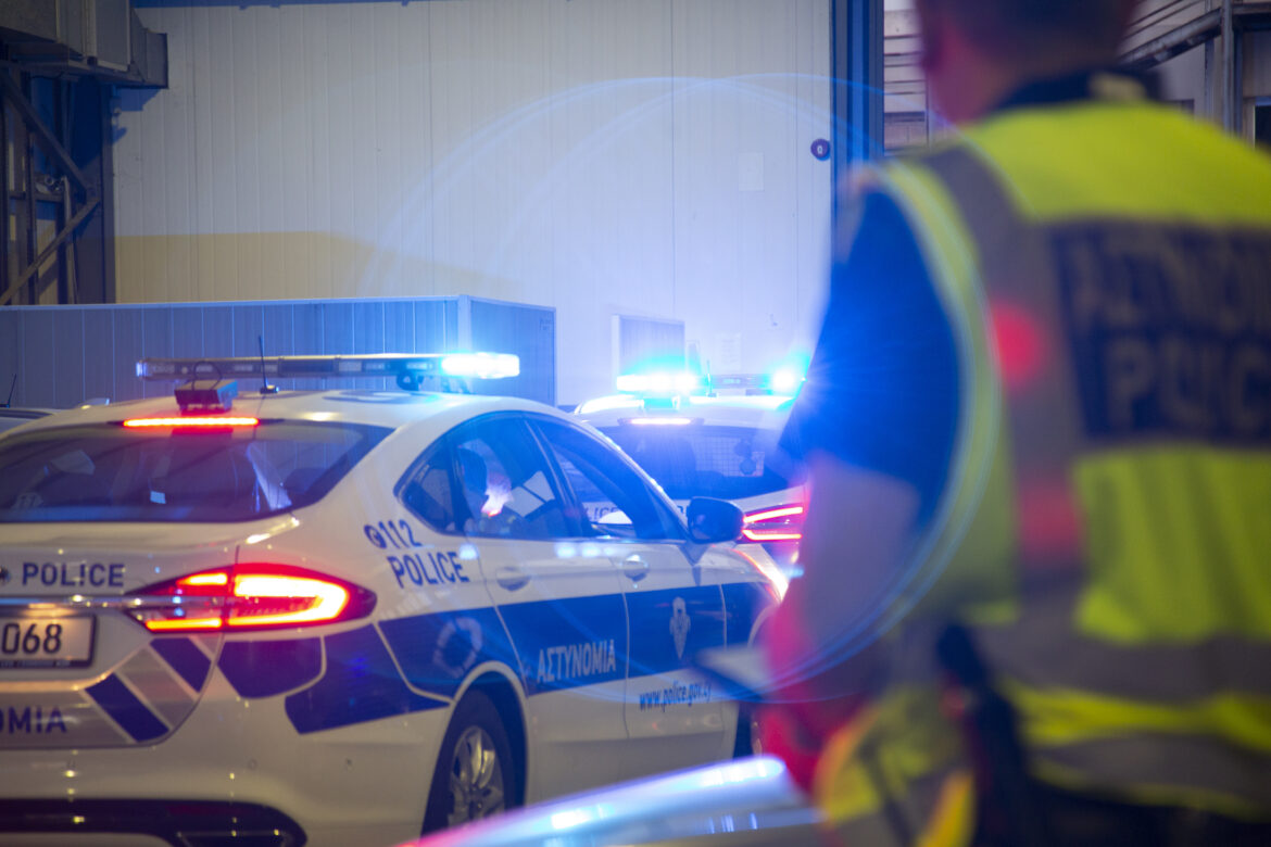 Σωρεία κλοπών και διαρρήξεων: Χειροπέδες σε τέσσερα πρόσωπα για τρεις διαφορετικές υποθέσεις 