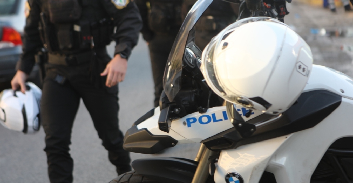 Πρώην ποδοσφαιριστής σε κύκλωμα διακίνησης κοκαΐνης στην Αθήνα, συνελήφθη αστυνομικός, κατηγορείται και ειδικός φρουρός