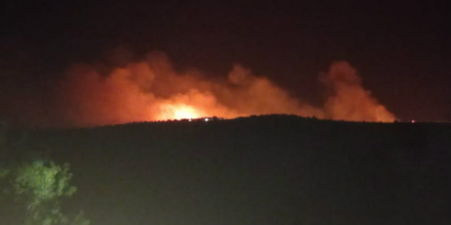 Συναγερμός για φωτιά στις Επαρχίες Λεμεσού και Πάφου - Φωτογραφίες από το σημείο
